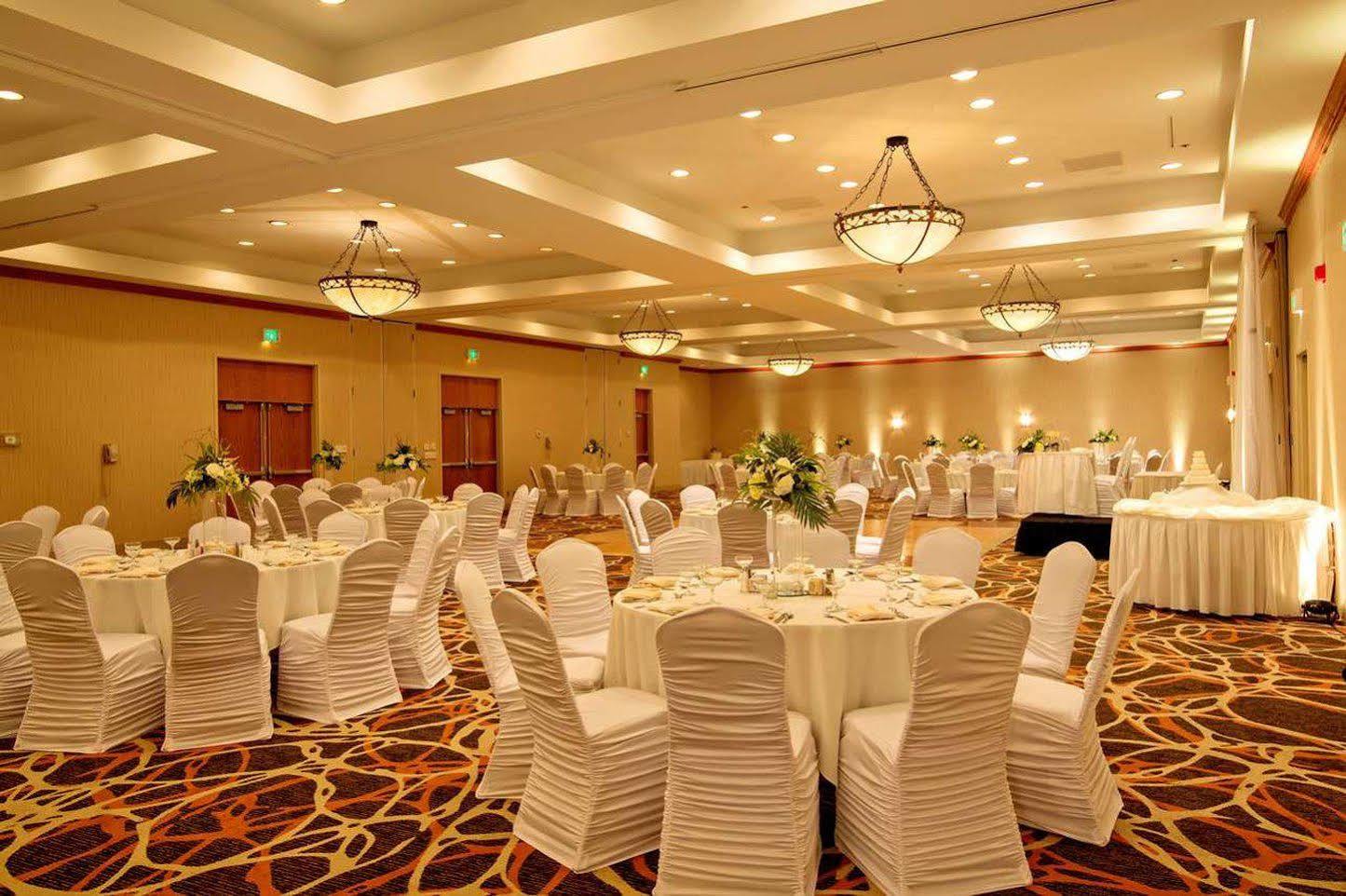 Doubletree By Hilton Norfolk Airport Hotell Exteriör bild